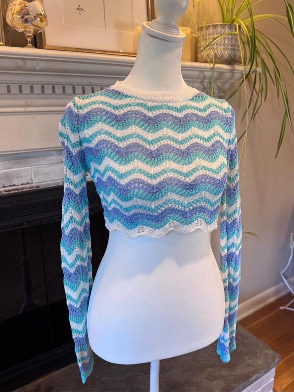 Pastel Chevron Open Knit Cropped Sweater Size Small